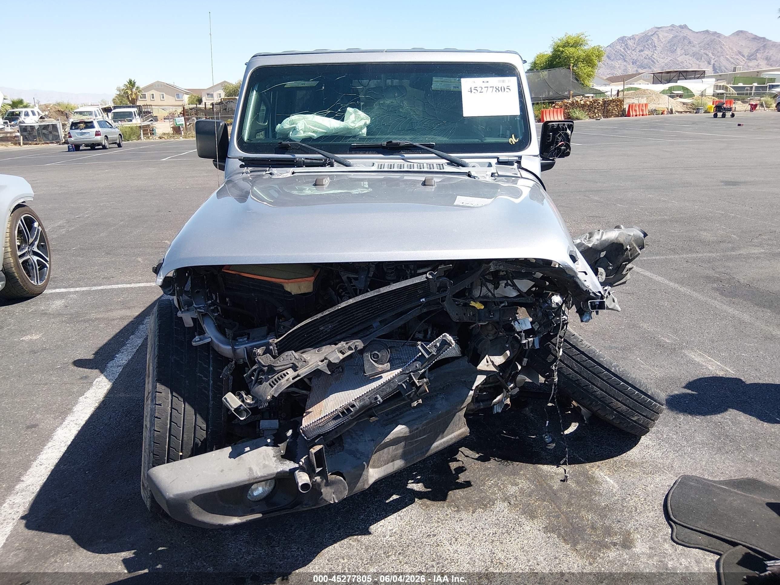 2018 Jeep Wrangler Unlimited Sport S 4x4 Silver vin: 1C4HJXDG8JW136603