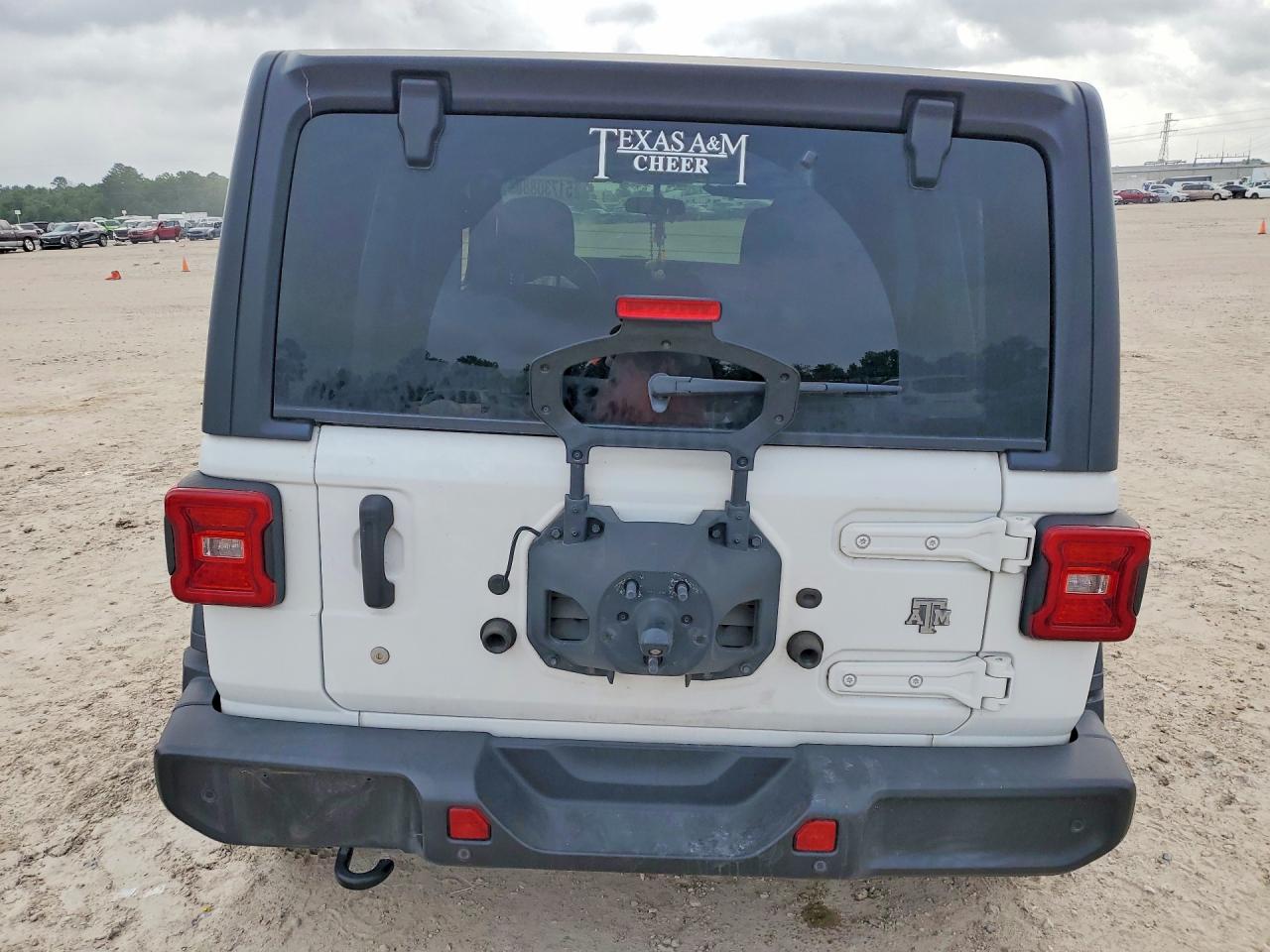 2018 Jeep Wrangler Unlimited Sport White vin: 1C4HJXDG8JW144863