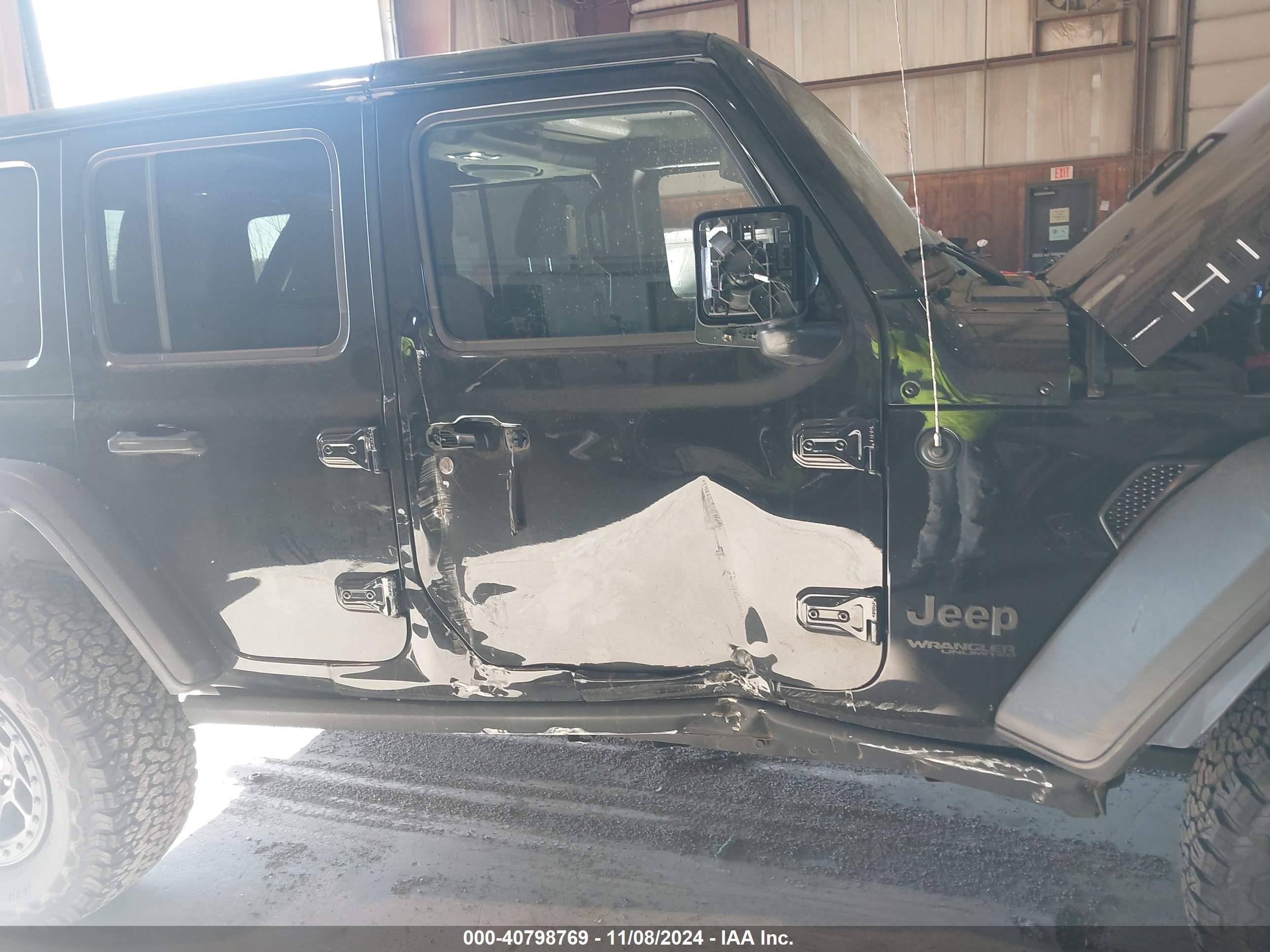2022 Jeep Wrangler Unlimited High Tide 4x4 Black vin: 1C4HJXDG8NW203559