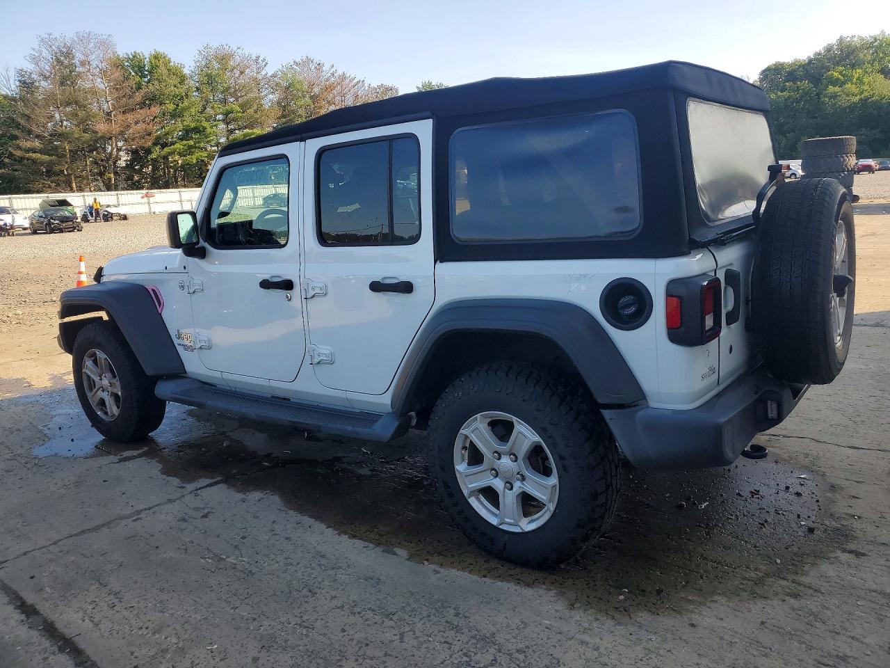 2018 Jeep Wrangler Unlimited Sport White vin: 1C4HJXDG9JW167696