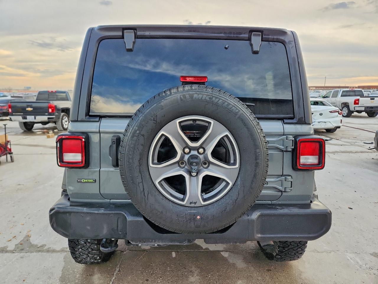 2022 Jeep Wrangler Unlimited Sport Gray vin: 1C4HJXDM7NW242813