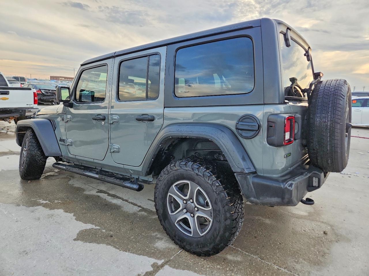 2022 Jeep Wrangler Unlimited Sport Gray vin: 1C4HJXDM7NW242813