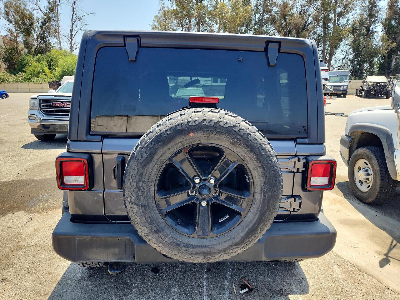 2021 Jeep Wrangler Unlimited Sport Серый vin: 1C4HJXDN2MW670649