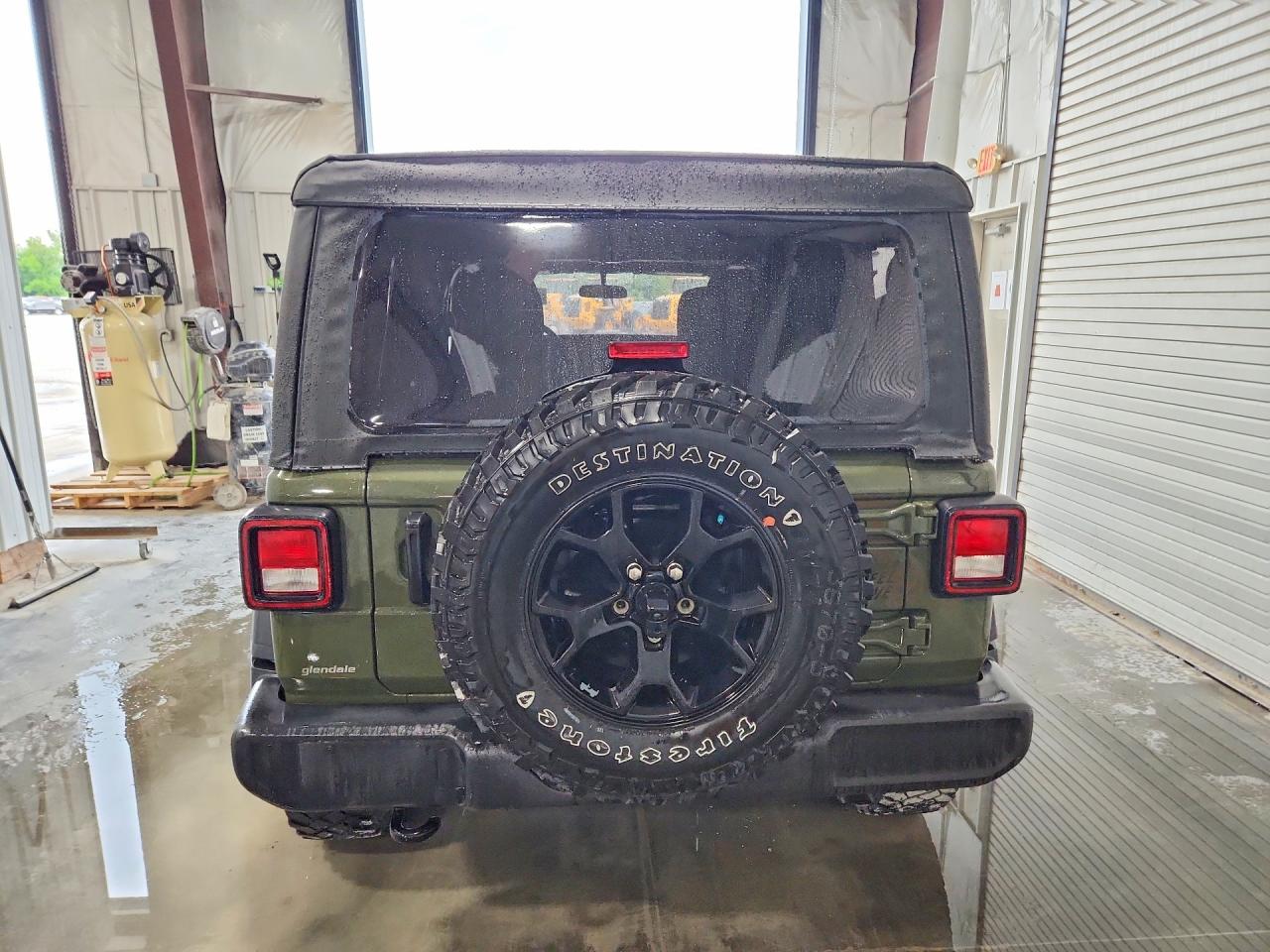 2021 Jeep Wrangler Unlimited Sport Green vin: 1C4HJXDN2MW744605