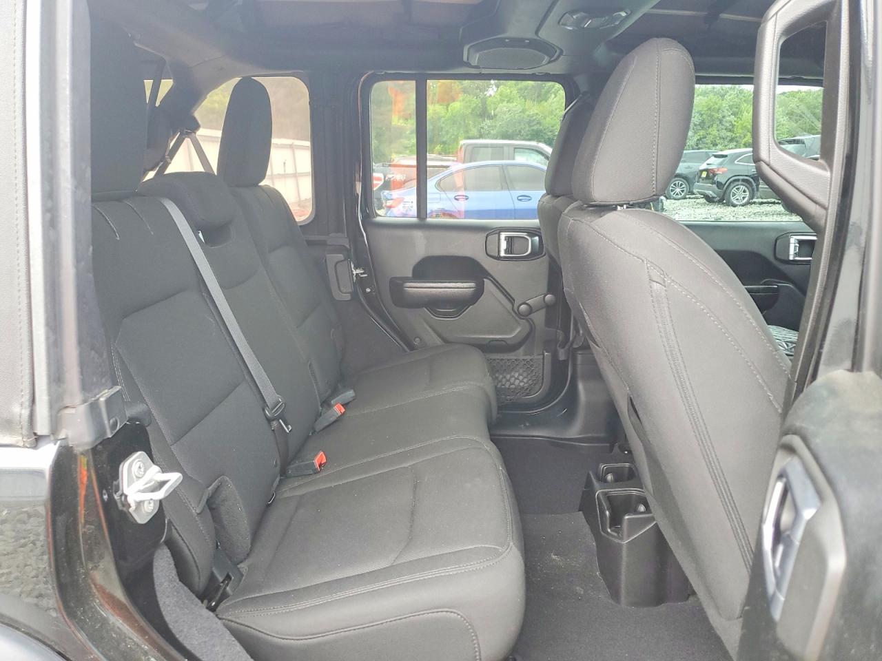 2018 Jeep Wrangler Unlimited Sport Black vin: 1C4HJXDN3JW262737