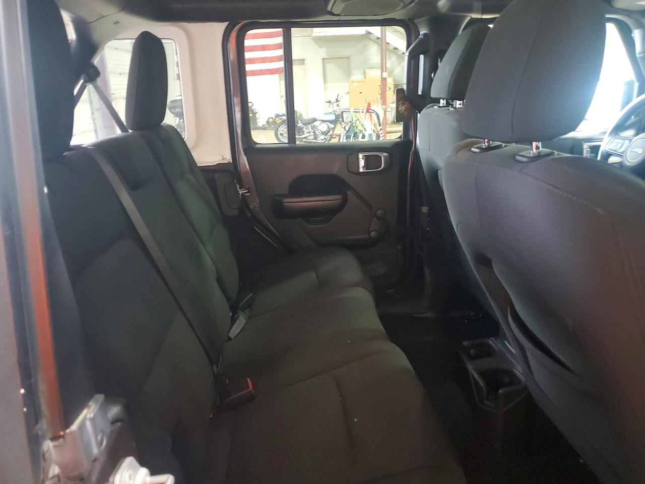 2018 Jeep Wrangler Unlimited Sport Серый vin: 1C4HJXDN6JW179903