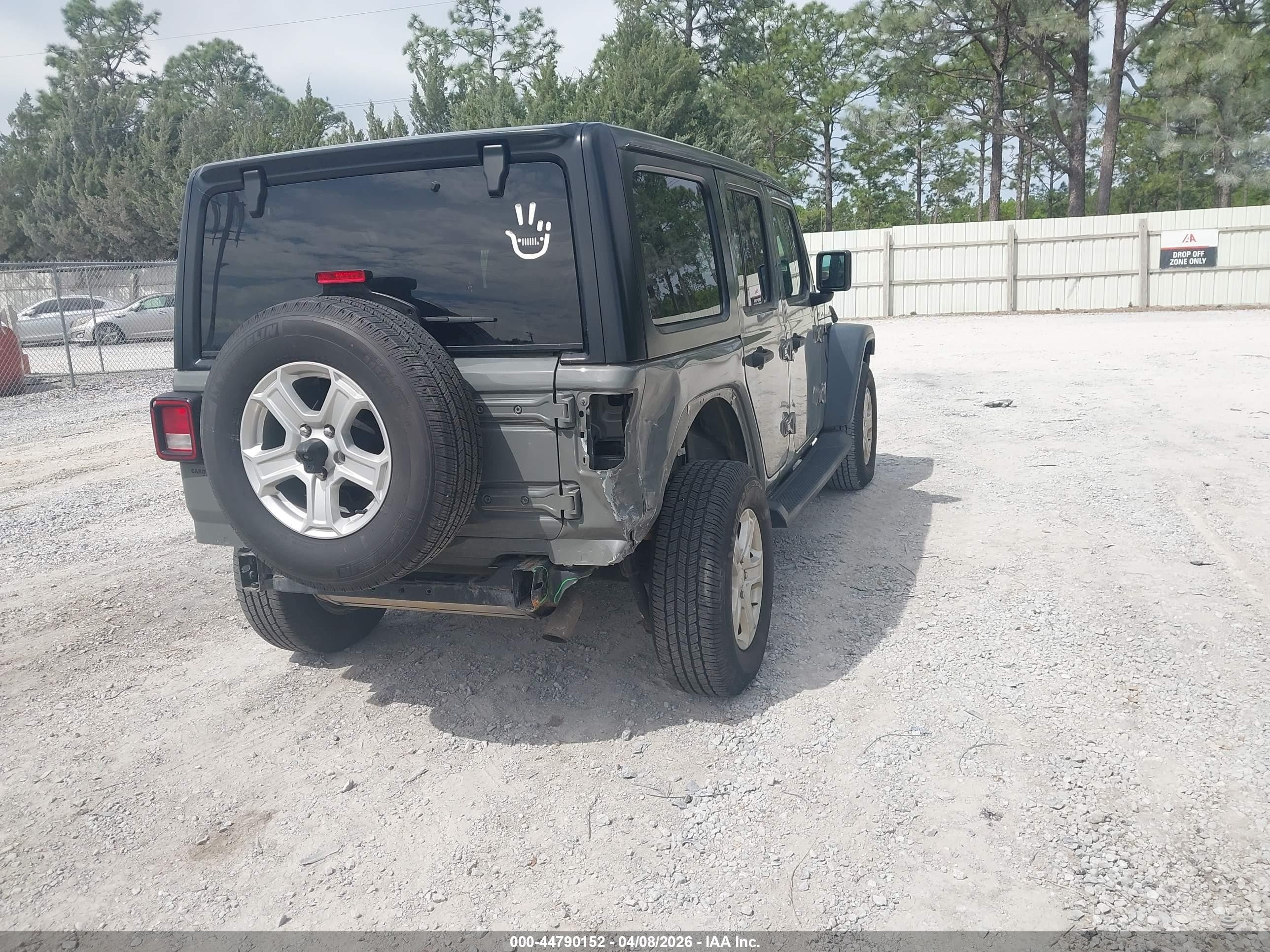 2018 Jeep Wrangler Unlimited Sport S 4x4 Серый vin: 1C4HJXDN6JW253353