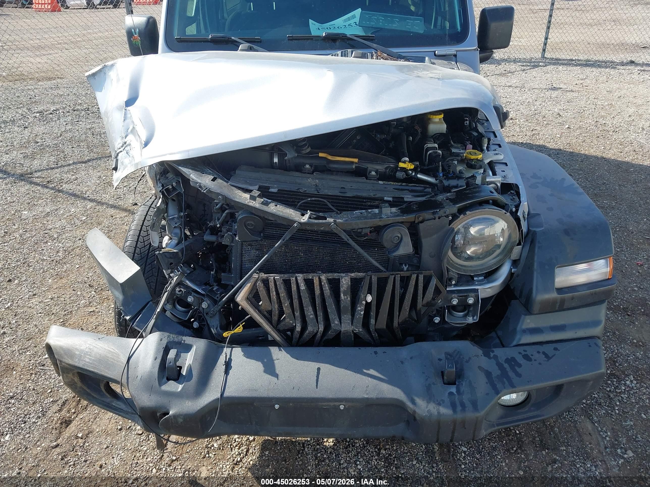 2019 Jeep Wrangler Unlimited Sport S 4x4 Silver vin: 1C4HJXDN8KW588972