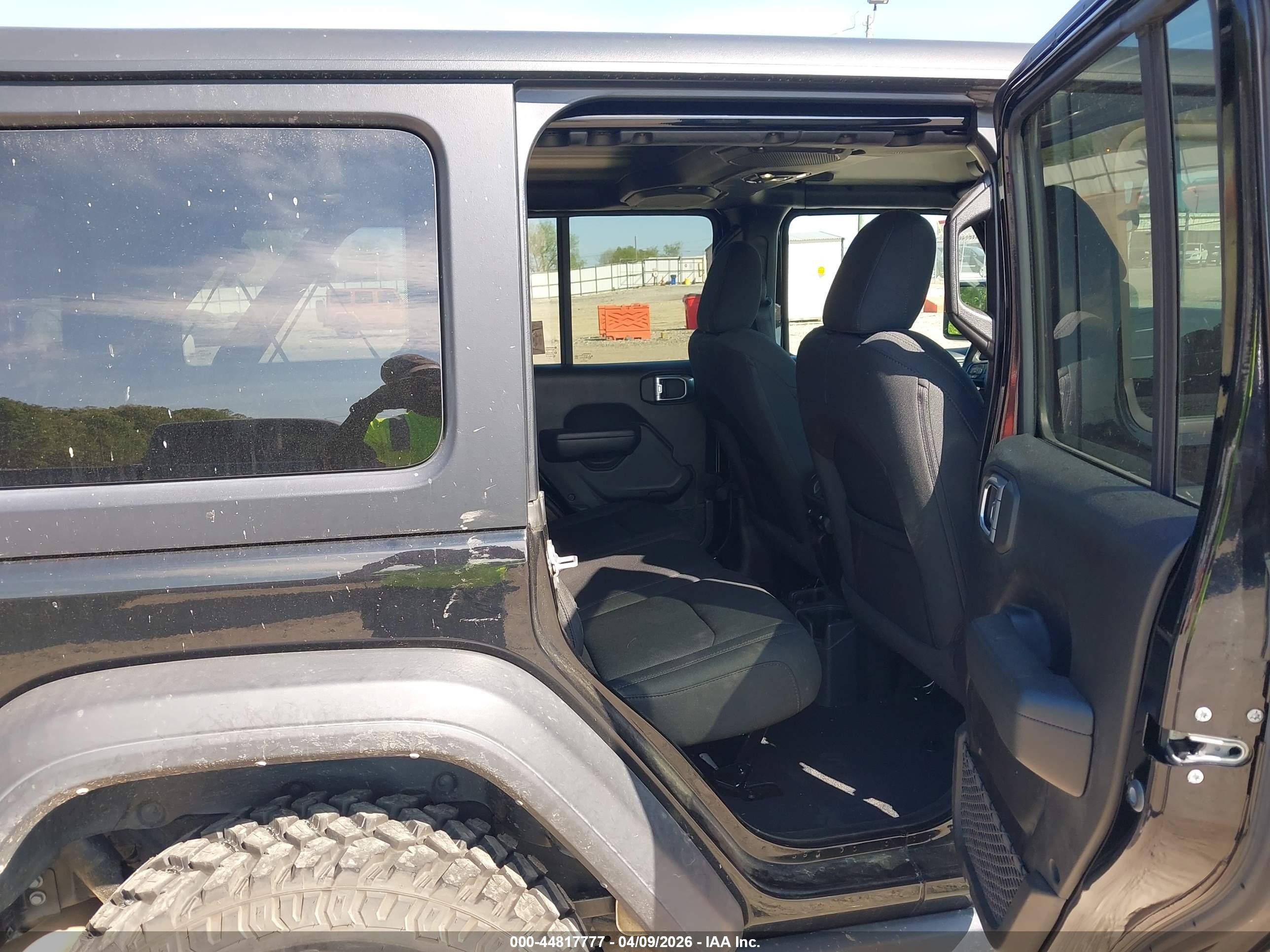 2021 Jeep Wrangler Unlimited Willys 4x4 Black vin: 1C4HJXDN8MW816875