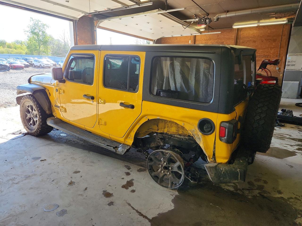 2021 Jeep Wrangler Unlimited Sport Желтый vin: 1C4HJXDN9MW566675