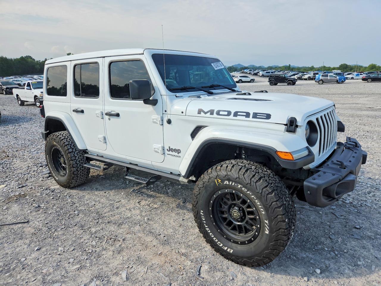 2019 Jeep Wrangler Unlimited Sahara White vin: 1C4HJXEG1KW642242