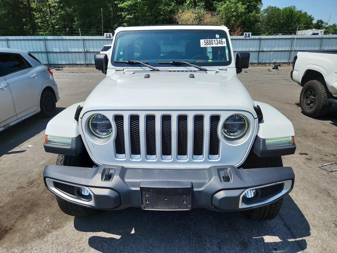 2020 Jeep Wrangler Unlimited Sahara White vin: 1C4HJXEG1LW118638