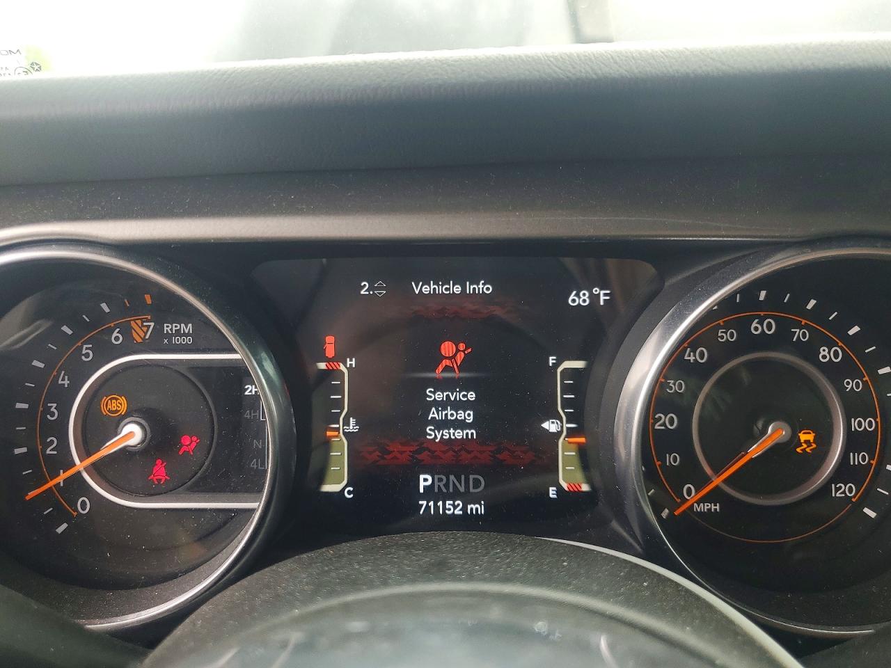 2018 Jeep Wrangler Unlimited Sahara Черный vin: 1C4HJXEG3JW302234