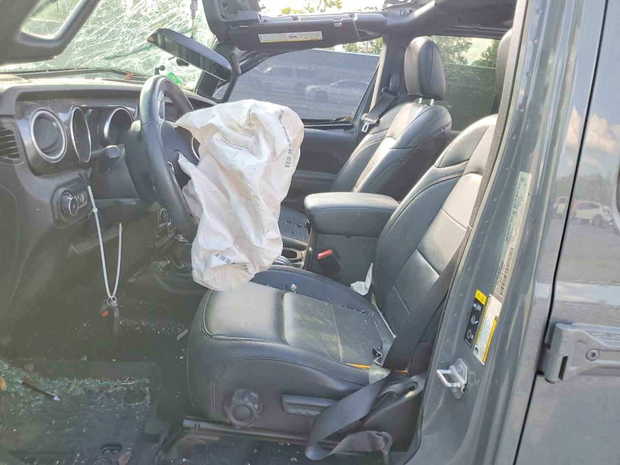 2021 Jeep Wrangler Unlimited Sahara Gray vin: 1C4HJXEG6MW668242