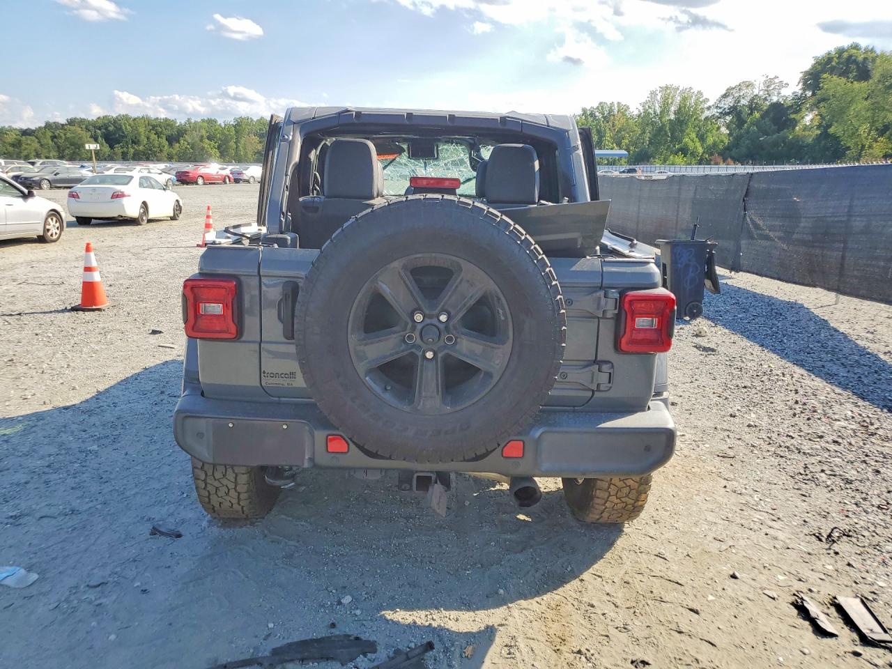 2021 Jeep Wrangler Unlimited Sahara Gray vin: 1C4HJXEG6MW668242