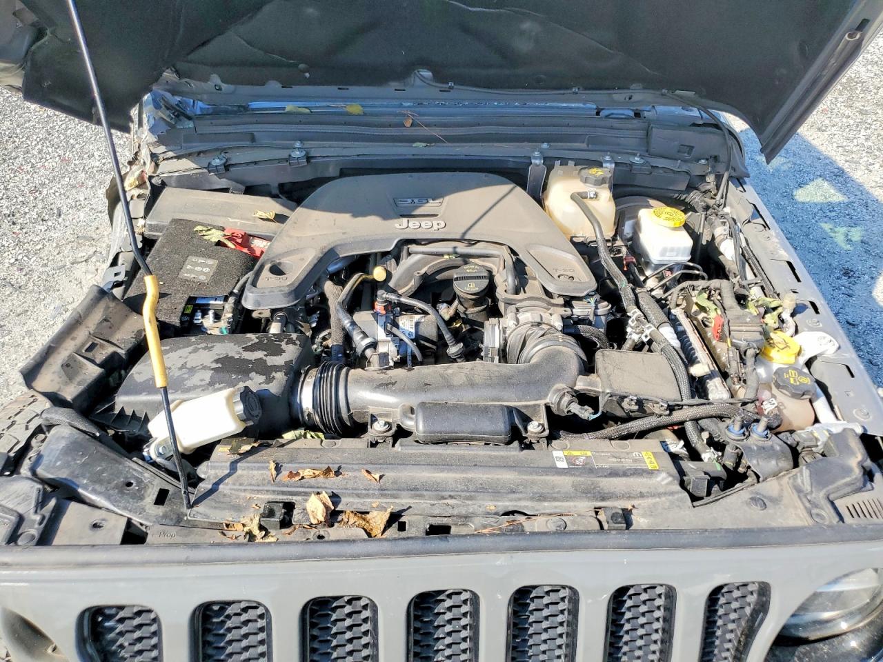 2021 Jeep Wrangler Unlimited Sahara Gray vin: 1C4HJXEG6MW668242