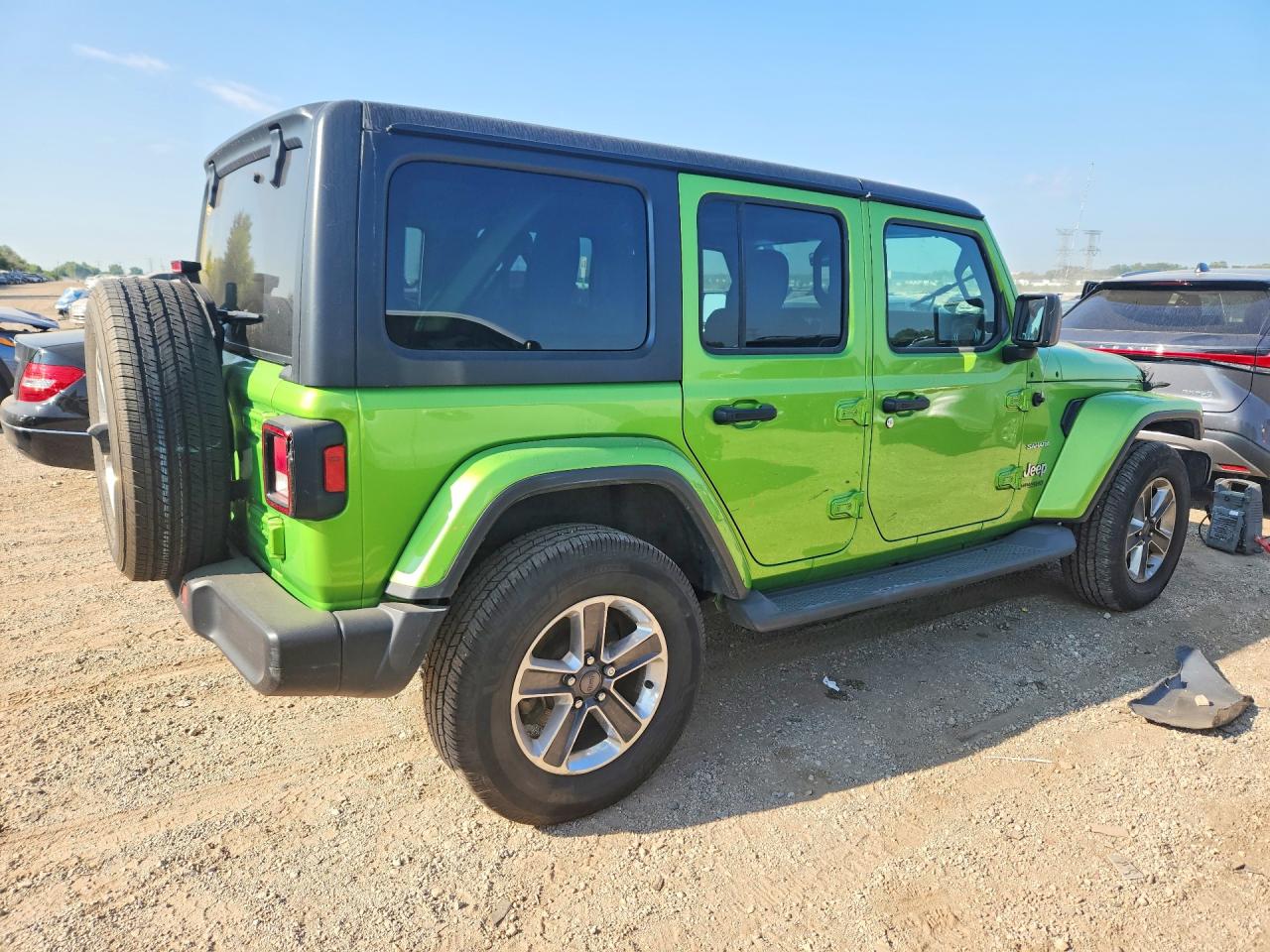 2018 Jeep Wrangler Unlimited Sahara Зеленый vin: 1C4HJXEG7JW278682