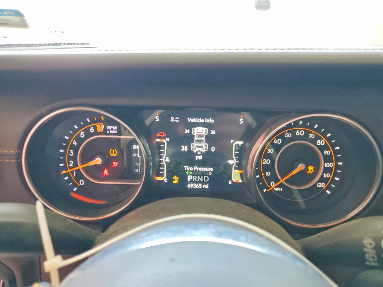 2021 Jeep Wrangler Unlimited Sahara Silver vin: 1C4HJXEG9MW610299