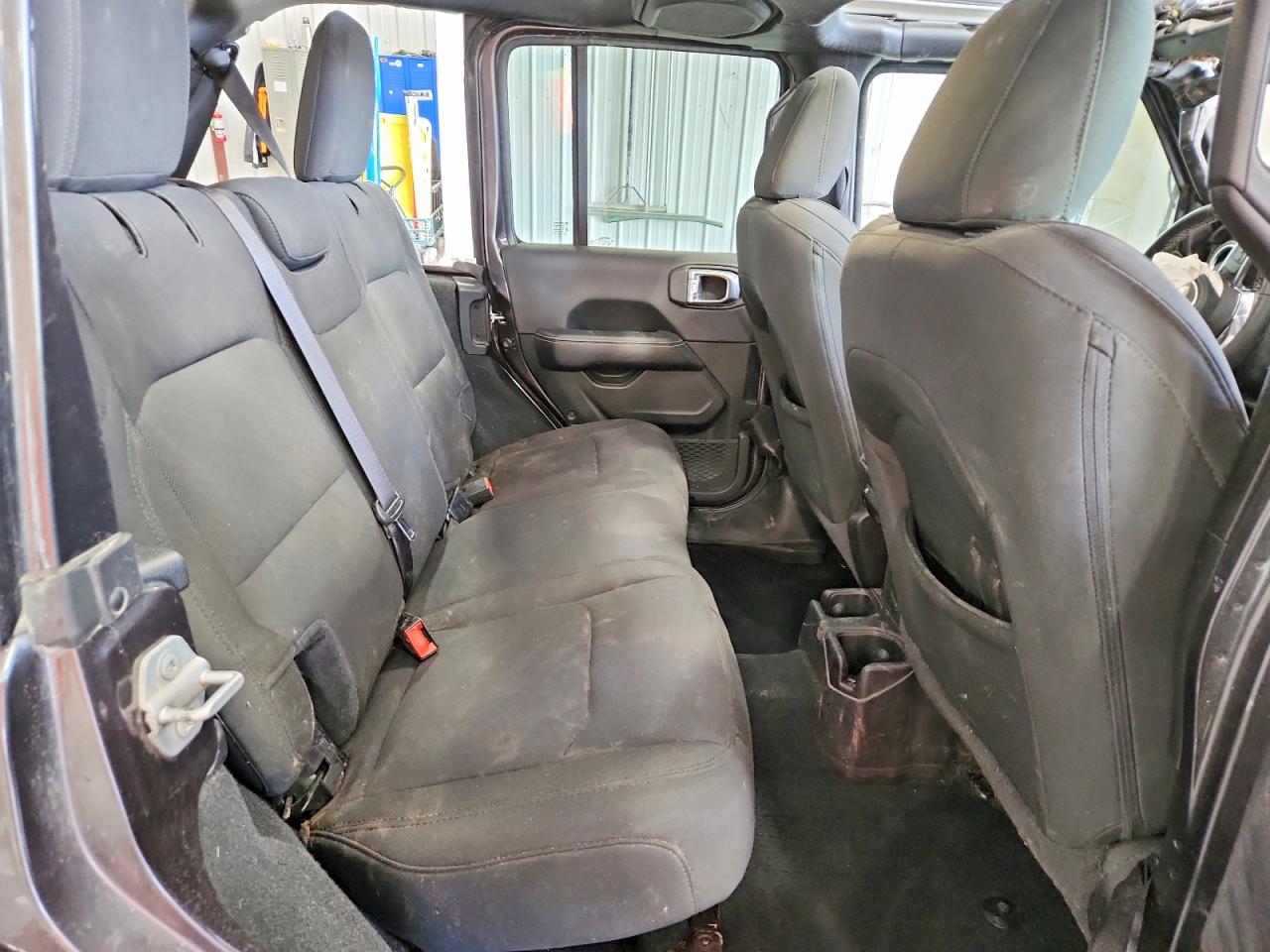 2022 Jeep Wrangler Unlimited Sahara Charcoal vin: 1C4HJXEM7NW209986