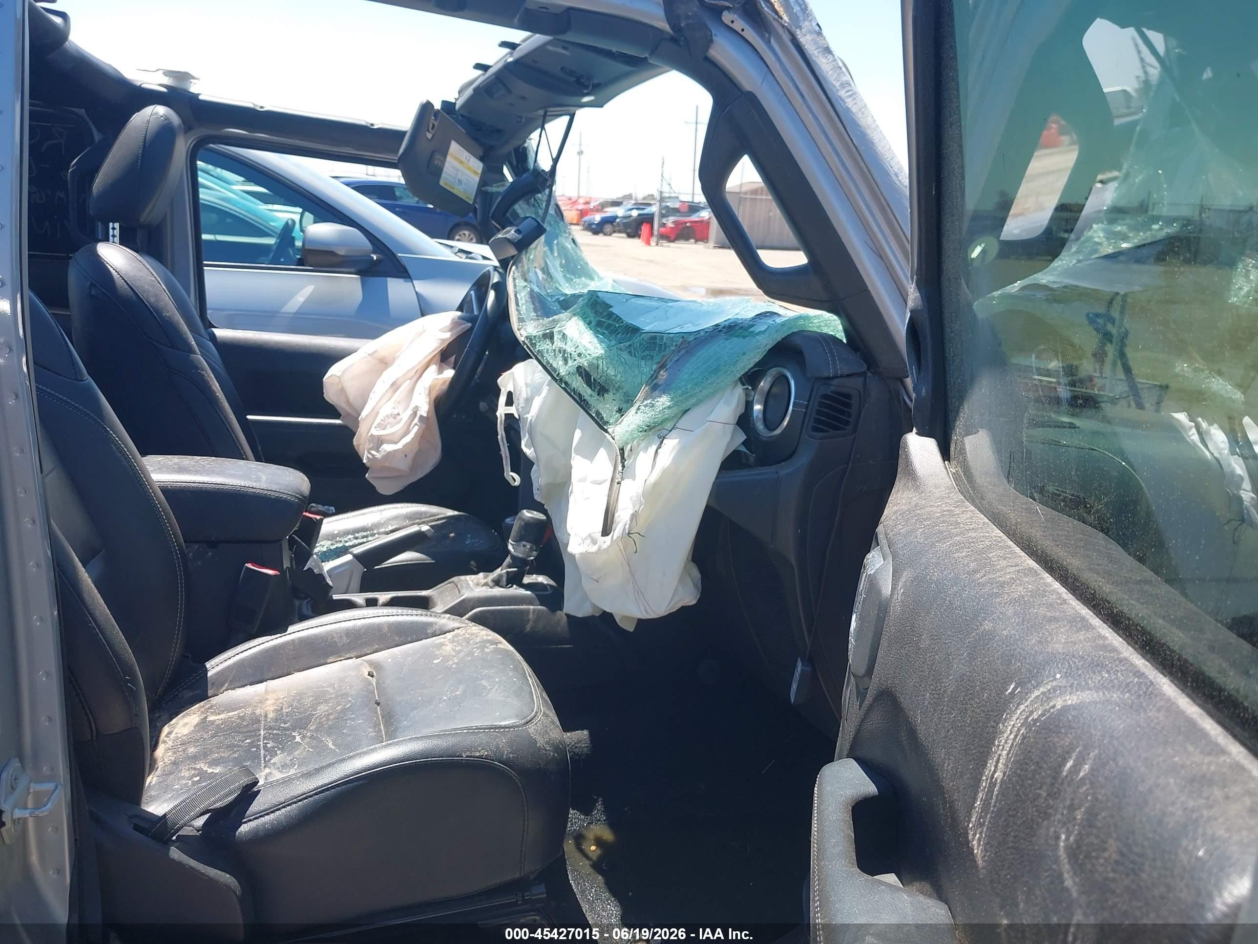 2019 Jeep Wrangler Unlimited Sahara 4x4 Gray vin: 1C4HJXEN0KW690118