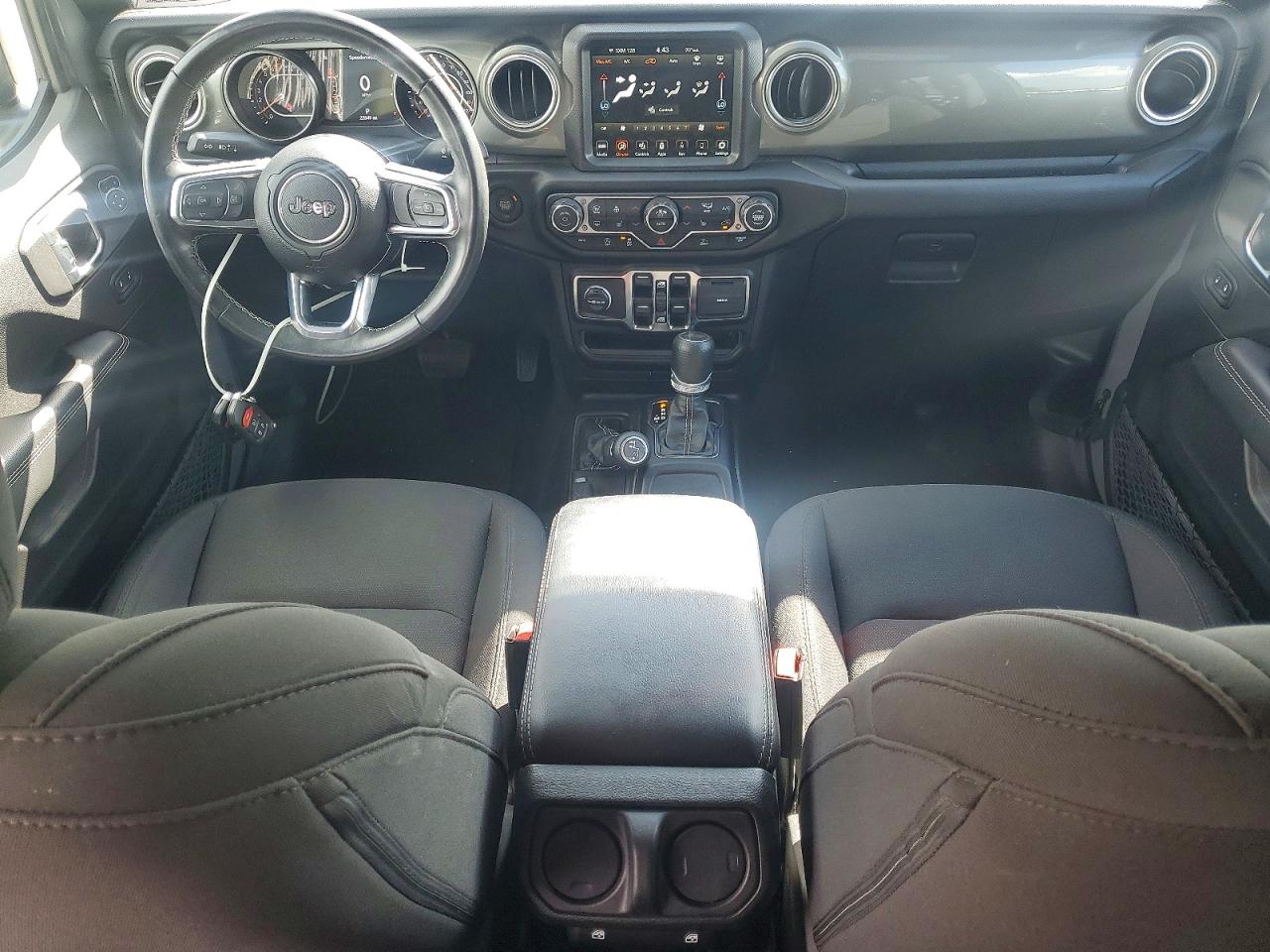 2023 Jeep Wrangler Sahara Silver vin: 1C4HJXEN0PW677098