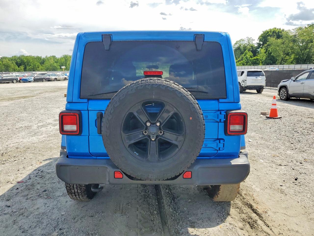 2021 Jeep Wrangler Unlimited Sahara Blue vin: 1C4HJXEN2MW731545