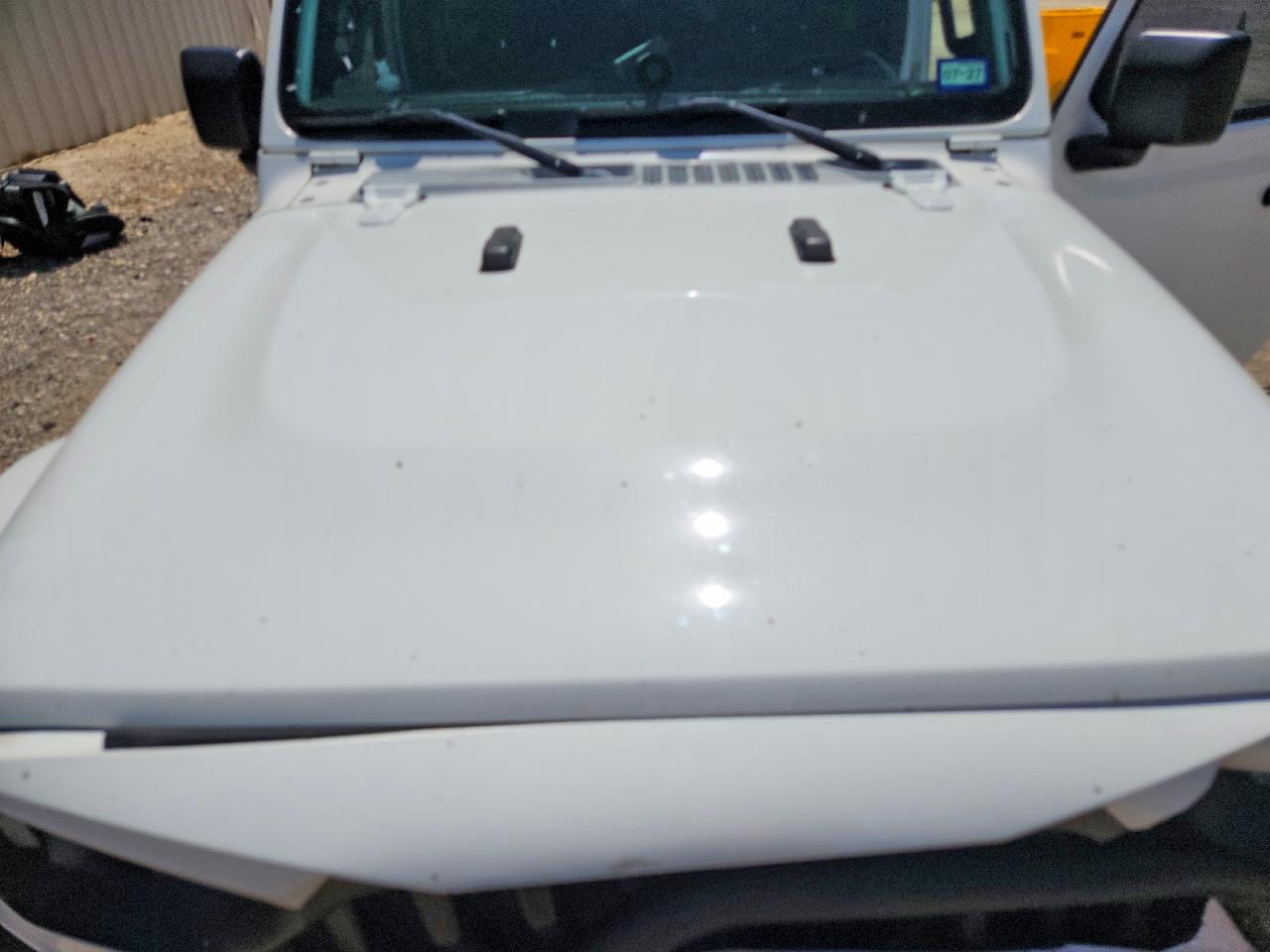 2020 Jeep Wrangler Unlimited Sahara White vin: 1C4HJXEN3LW230145