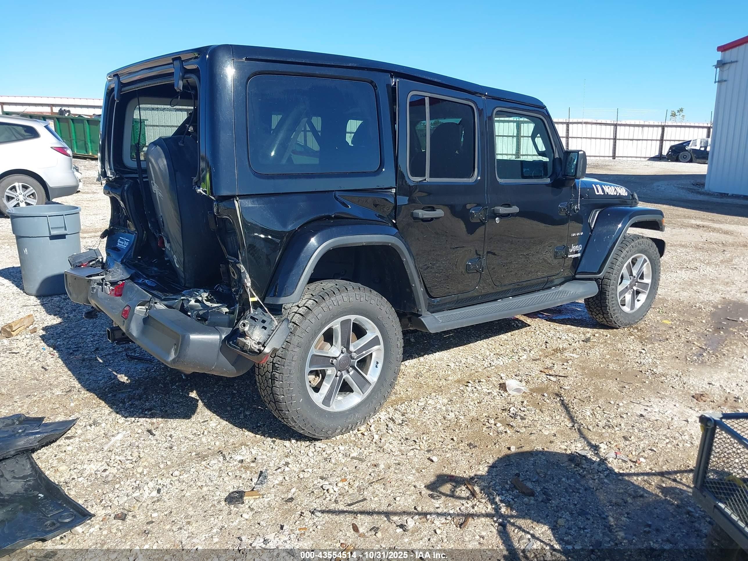 2018 Jeep Wrangler Unlimited Sahara 4x4 Черный vin: 1C4HJXEN4JW176058