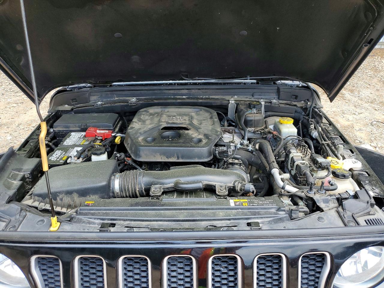 2021 Jeep Wrangler Unlimited Sahara Black vin: 1C4HJXEN4MW539740