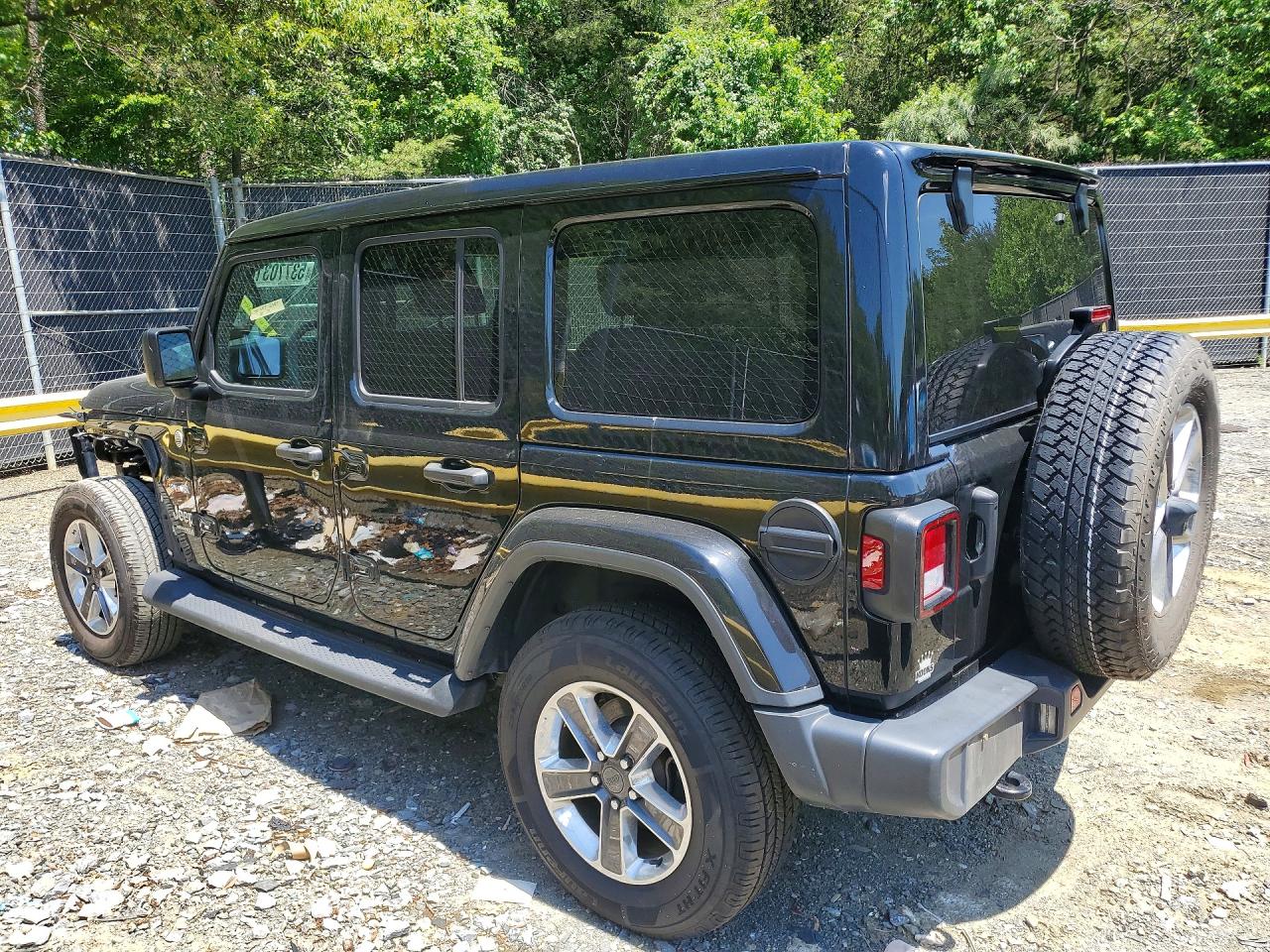 2021 Jeep Wrangler Unlimited Sahara Black vin: 1C4HJXEN4MW585536