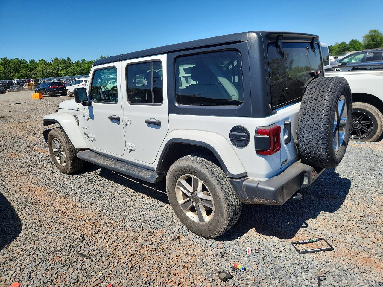 2021 Jeep Wrangler Unlimited Sahara White vin: 1C4HJXEN4MW701897