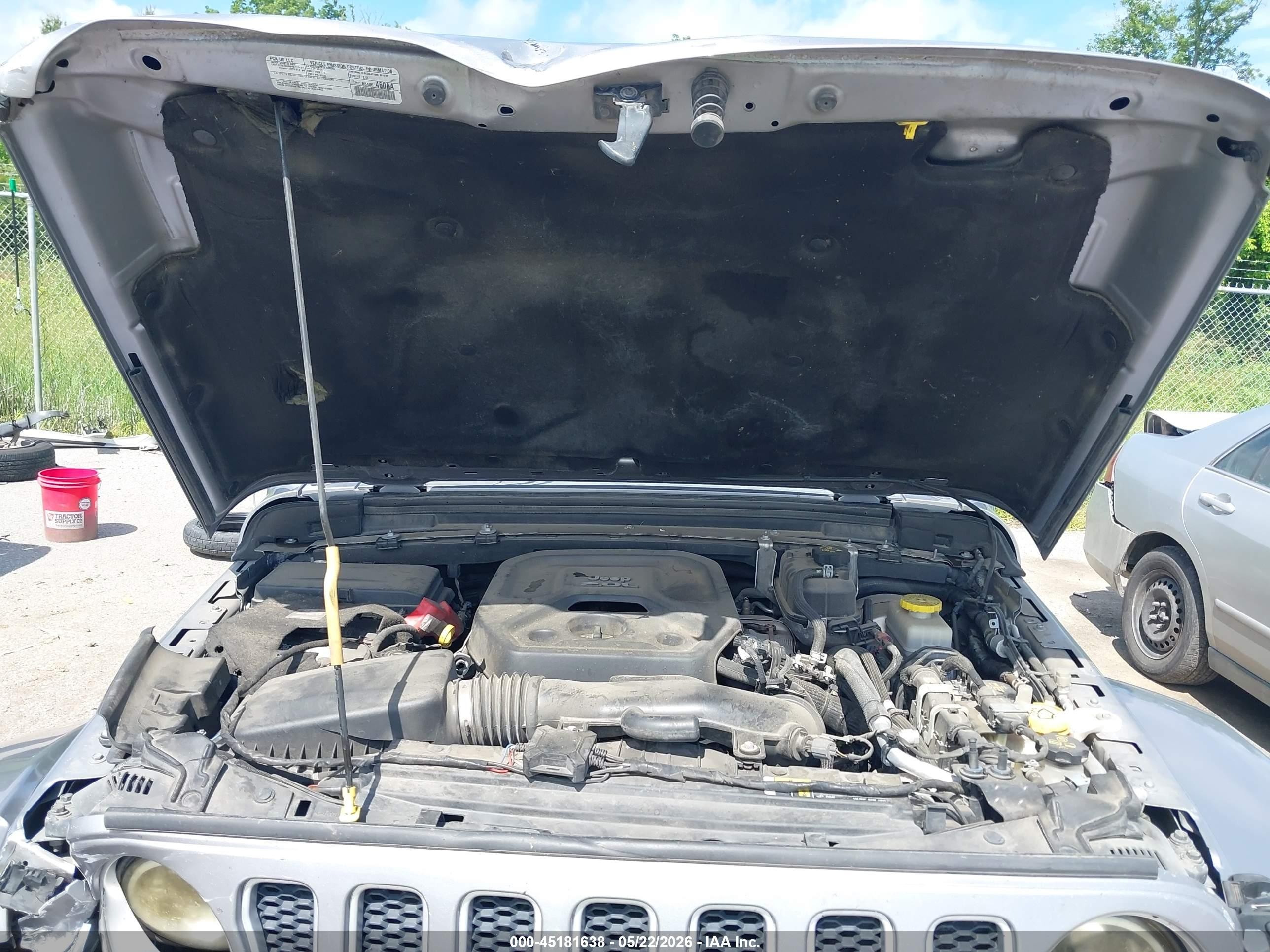 2019 Jeep Wrangler Unlimited Sahara 4x4 Silver vin: 1C4HJXEN5KW516335