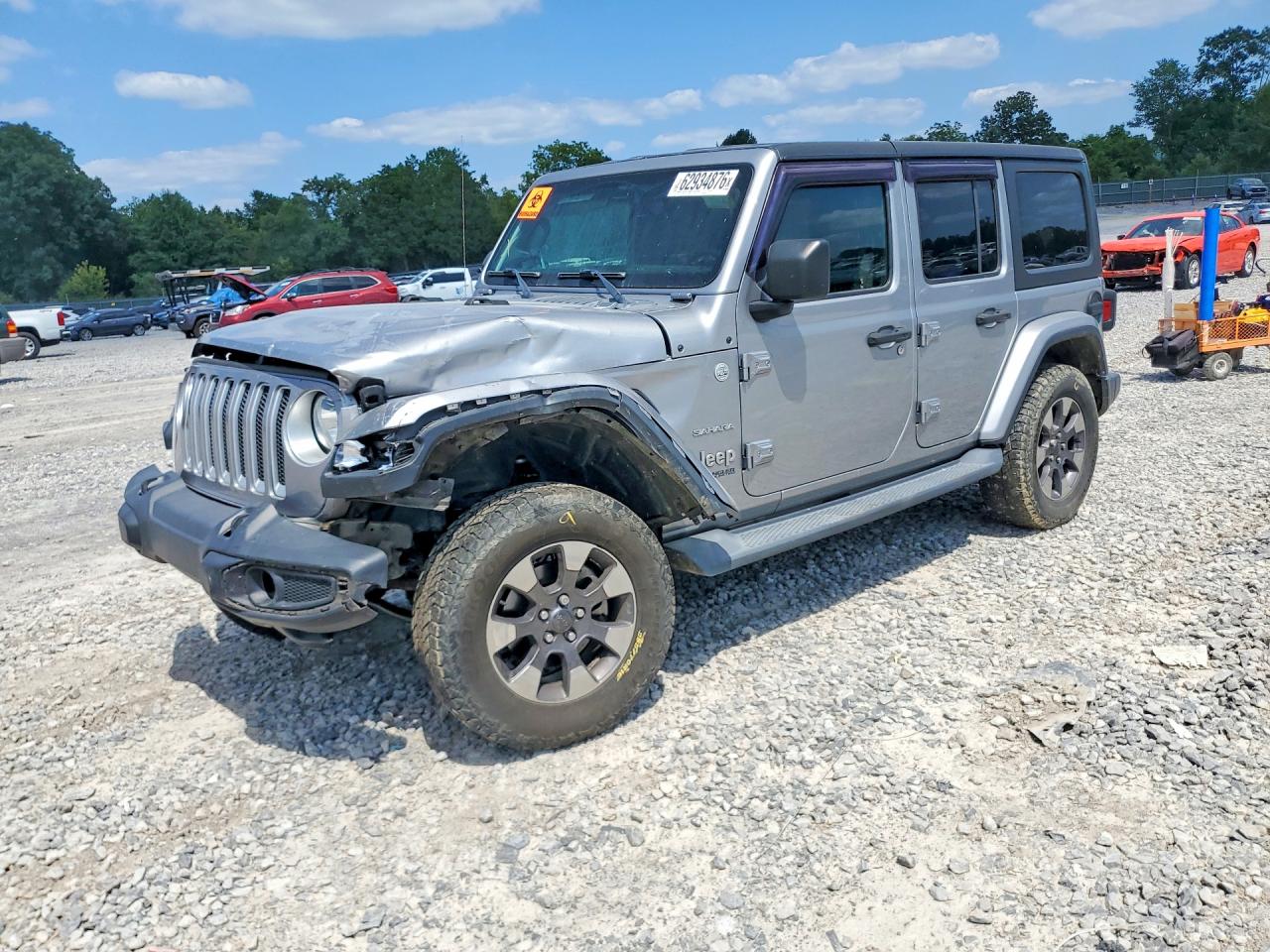2019 Jeep Wrangler Unlimited Sahara Silver vin: 1C4HJXEN5KW687862