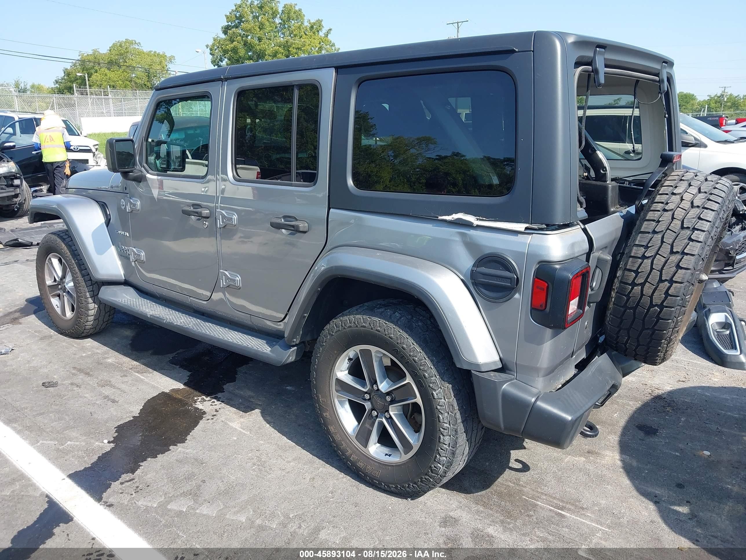 2019 Jeep Wrangler Unlimited Sahara 4x4 Silver vin: 1C4HJXEN6KW567245