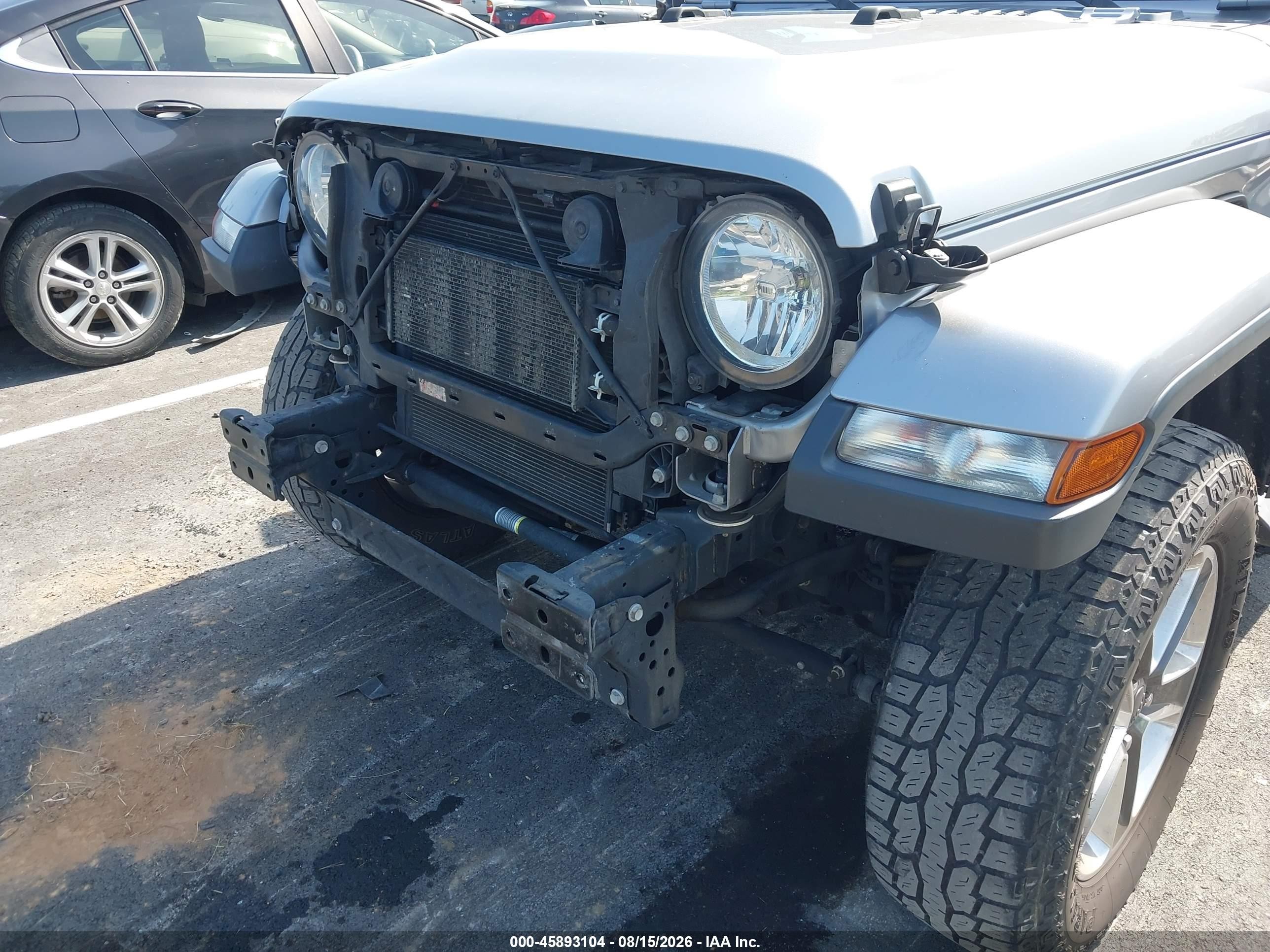 2019 Jeep Wrangler Unlimited Sahara 4x4 Silver vin: 1C4HJXEN6KW567245