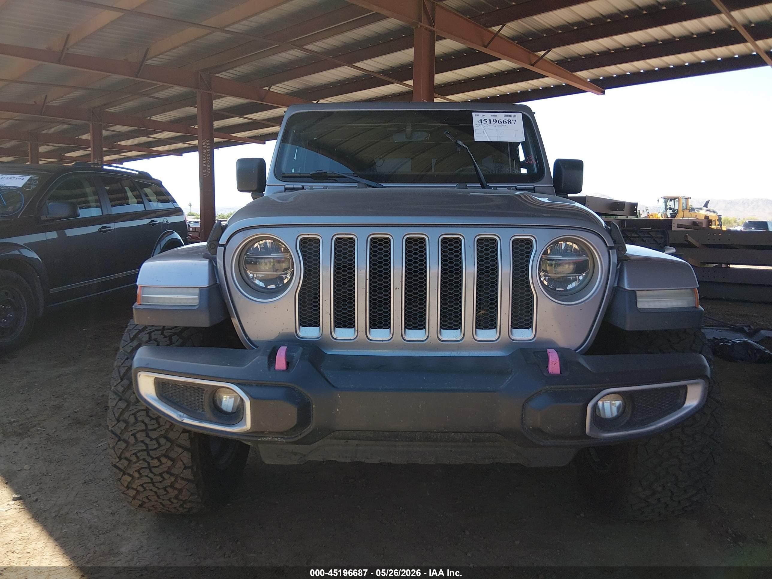 2020 Jeep Wrangler Unlimited Sahara 4x4 Серебряный vin: 1C4HJXEN6LW153545