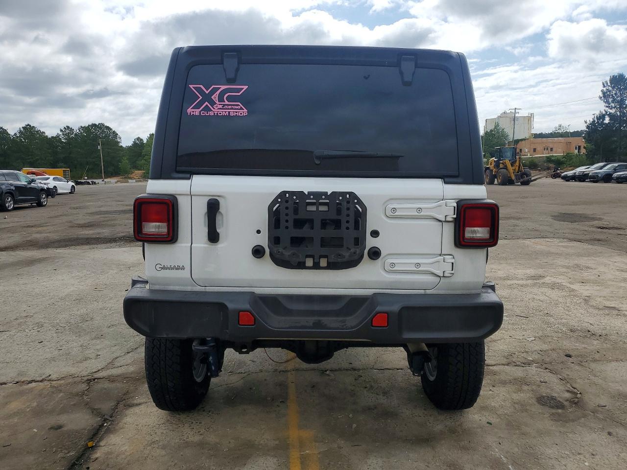 2021 Jeep Wrangler Unlimited Sahara White vin: 1C4HJXEN6MW679384
