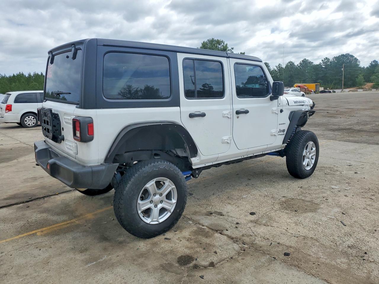 2021 Jeep Wrangler Unlimited Sahara White vin: 1C4HJXEN6MW679384