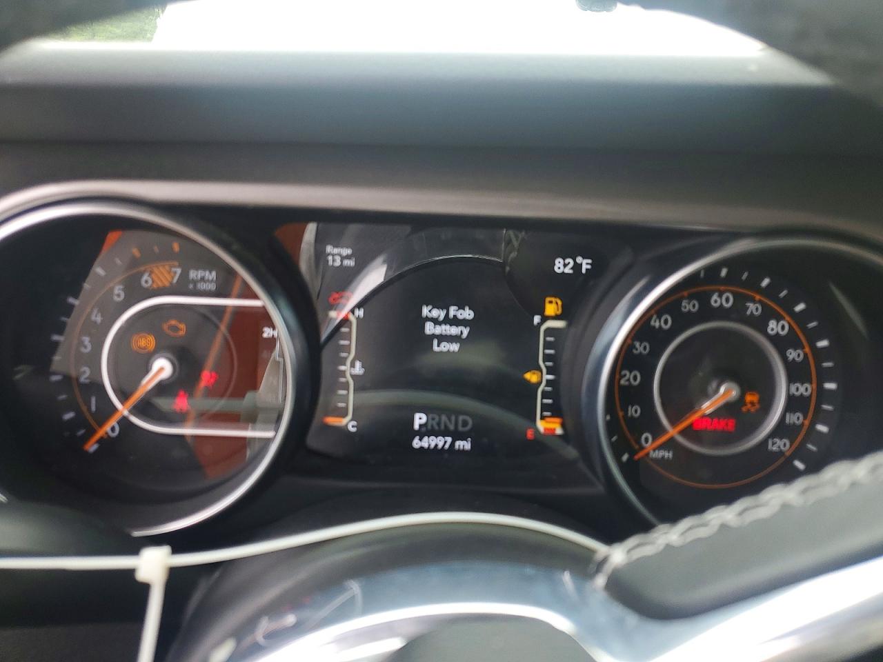 2021 Jeep Wrangler Unlimited Sahara White vin: 1C4HJXEN6MW679384