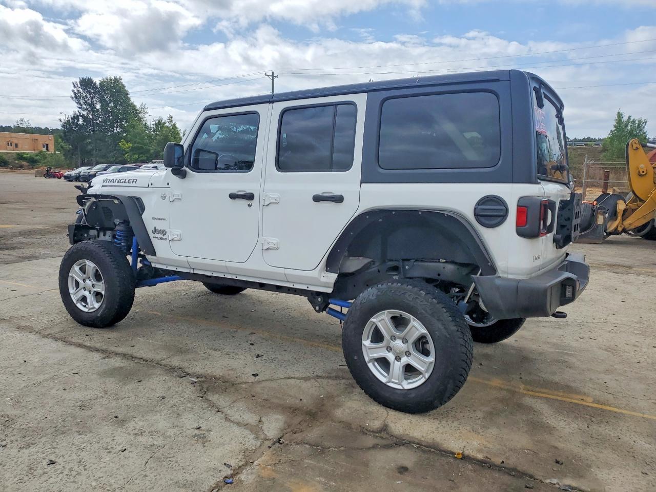 2021 Jeep Wrangler Unlimited Sahara White vin: 1C4HJXEN6MW679384