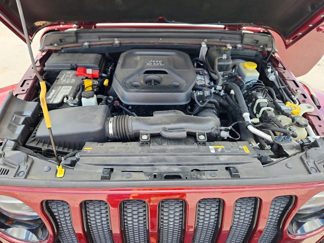 2021 Jeep Wrangler Unlimited Sahara Red vin: 1C4HJXEN6MW692586