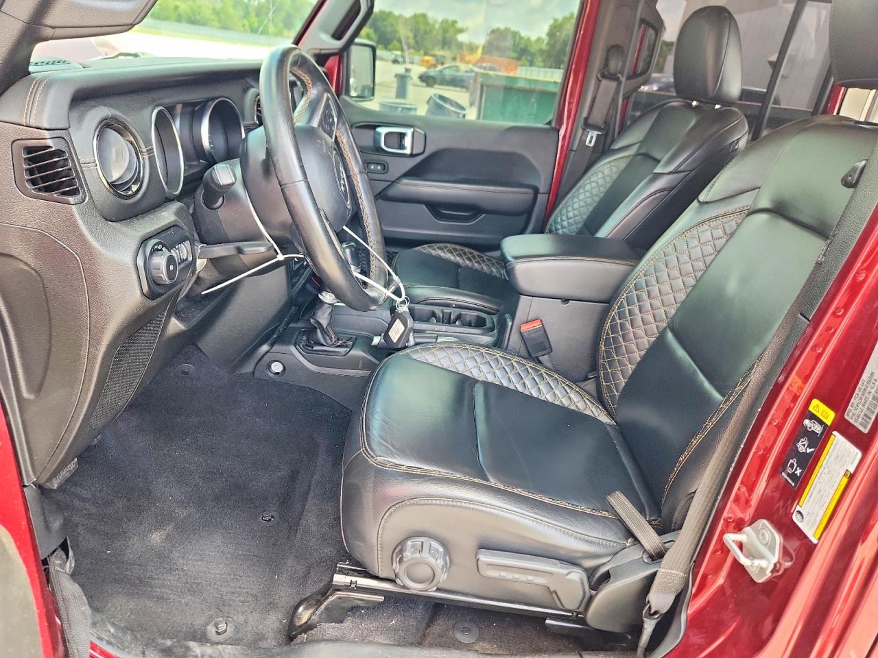 2021 Jeep Wrangler Unlimited Sahara Red vin: 1C4HJXEN6MW692586