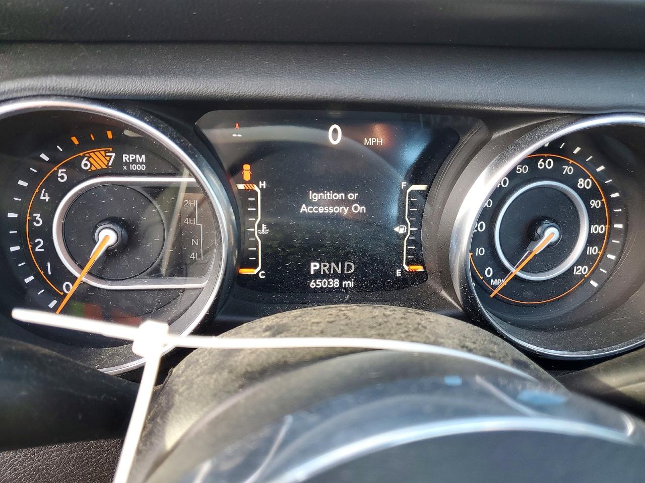 2022 Jeep Wrangler Unlimited Sahara White vin: 1C4HJXEN6NW246388