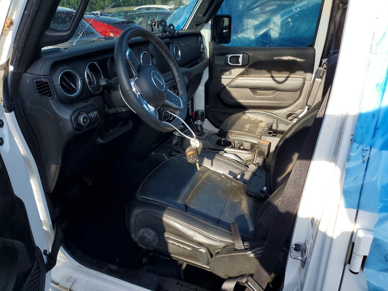 2022 Jeep Wrangler Unlimited Sahara White vin: 1C4HJXEN6NW246388