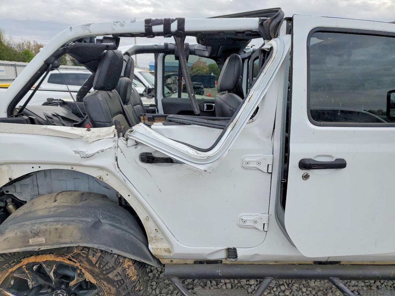 2022 Jeep Wrangler Unlimited Sahara White vin: 1C4HJXEN6NW246388