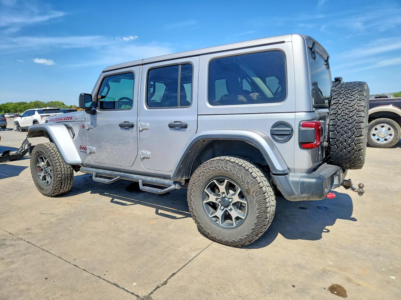 2018 Jeep Wrangler Unlimited Rubicon Silver vin: 1C4HJXFG0JW191527