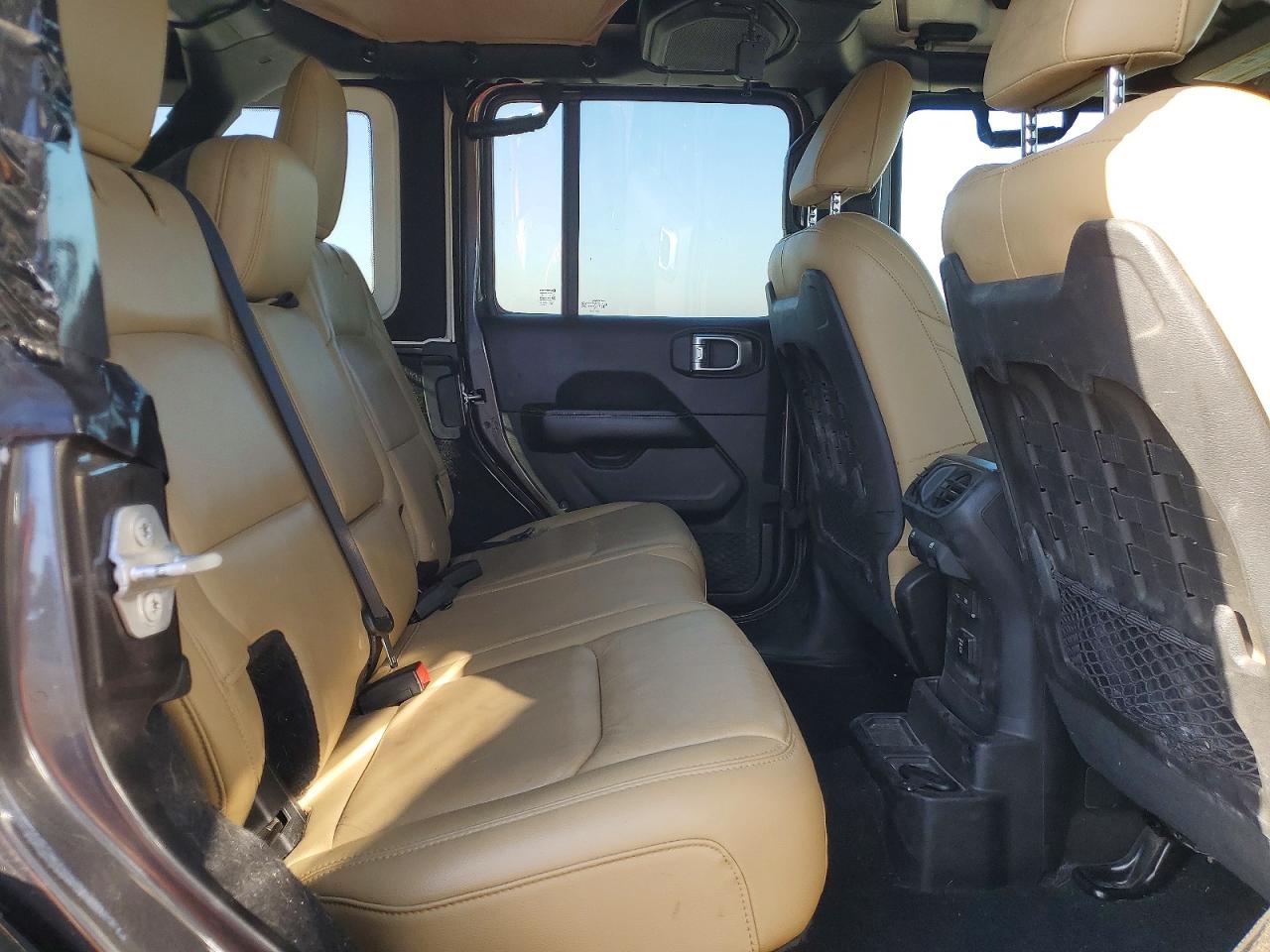 2018 Jeep Wrangler Unlimited Rubicon Gray vin: 1C4HJXFGXJW208589