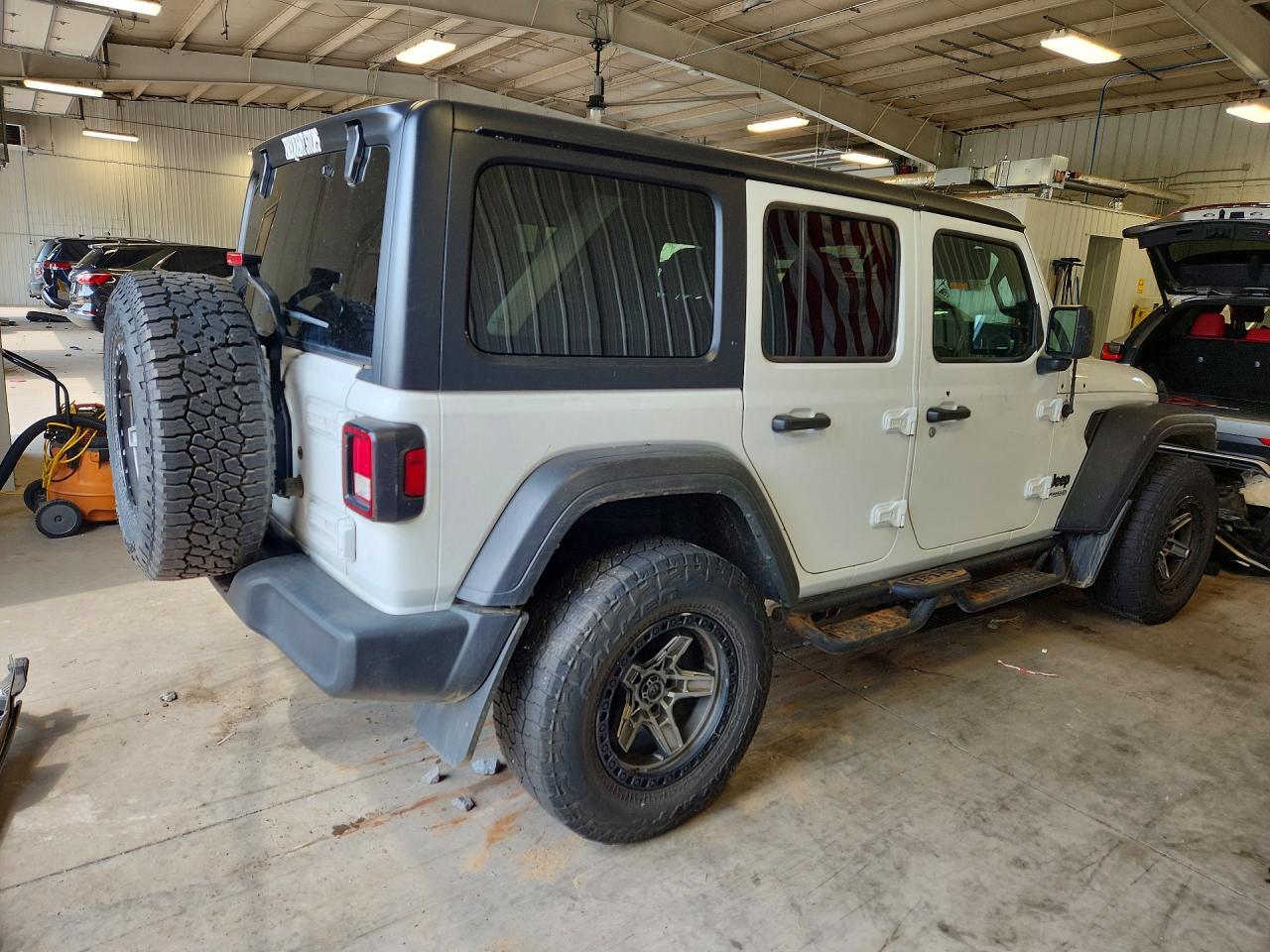 2022 Jeep Wrangler Unlimited Sport White vin: 1C4HJXKNXNW172929