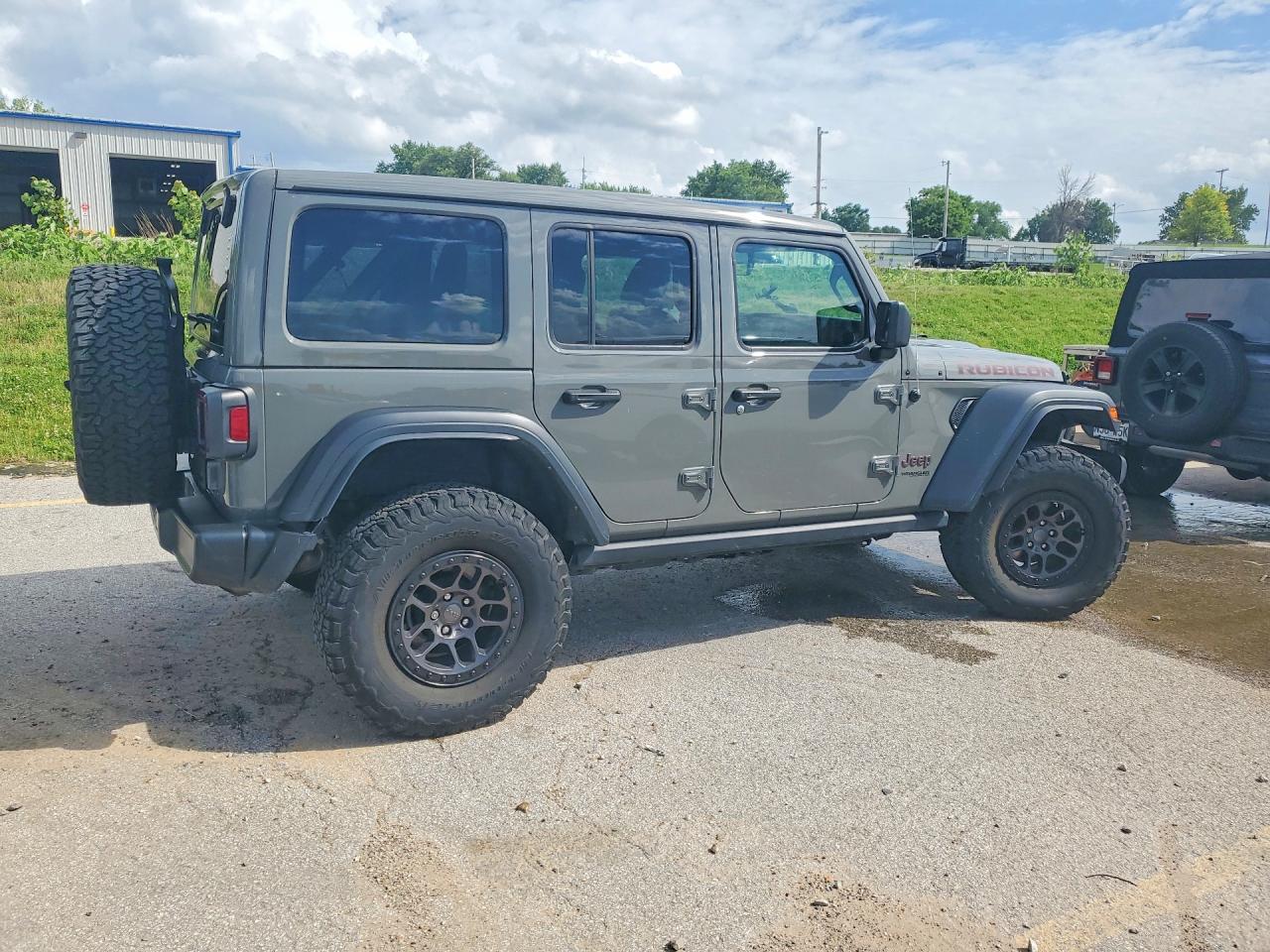 2021 Jeep Wrangler Unlimited Rubicon Gray vin: 1C4JJXFG9MW842675