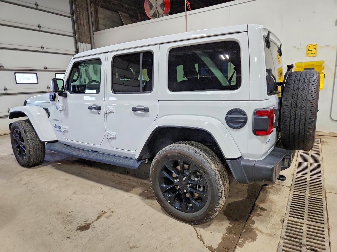 2021 Jeep Wrangler Unlimited Sahara 4xe White vin: 1C4JJXP64MW677012